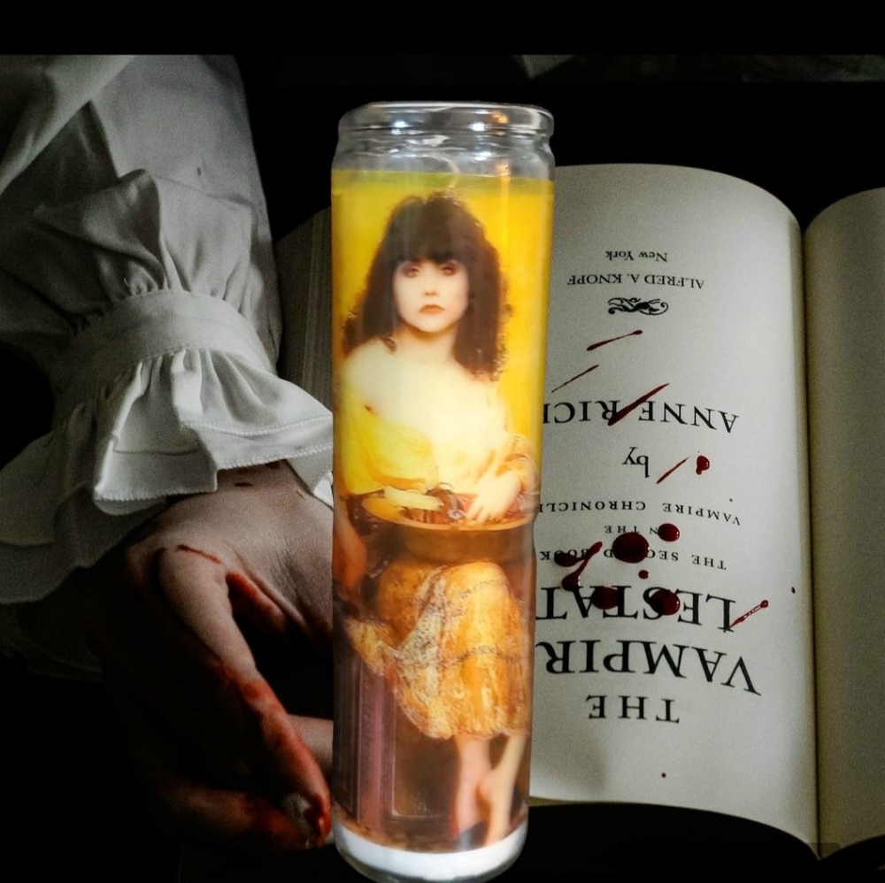 WWDITS Nadja prayer candle